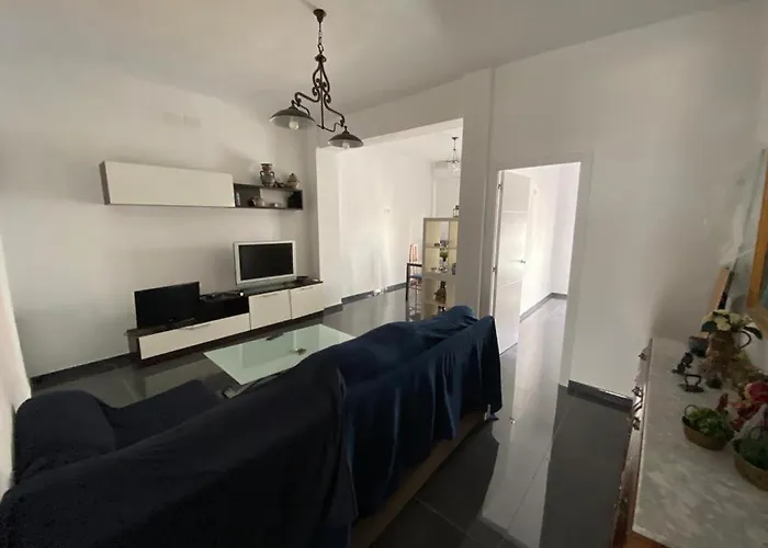 Casa Reformada Con Terraza/wifi/aire Acondicionado Ferienhaus