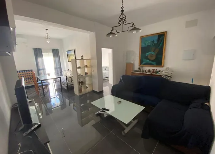 Ferienhaus Casa Reformada Con Terraza/wifi/aire Acondicionado Sevilla
